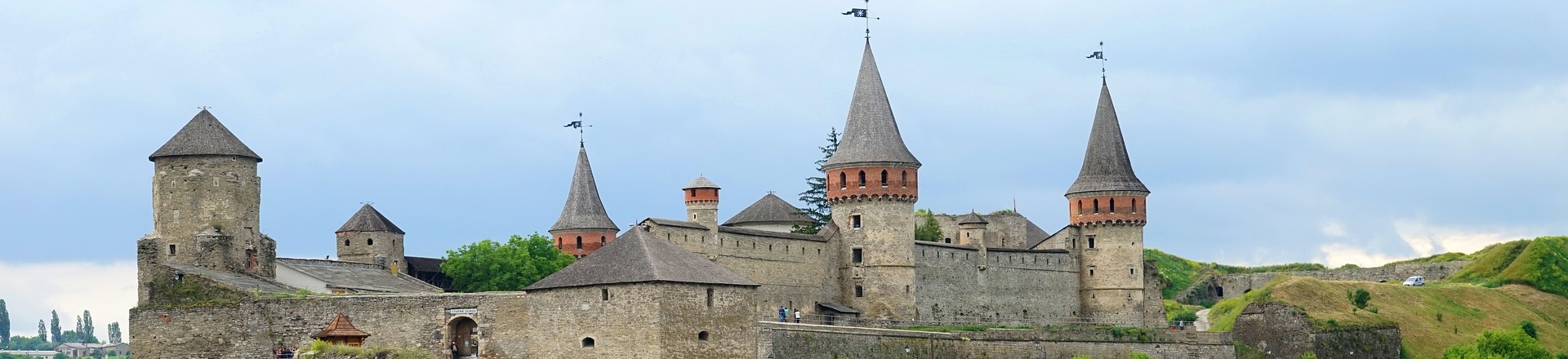 kamyanets-podilskyi-3411207_1920_cr